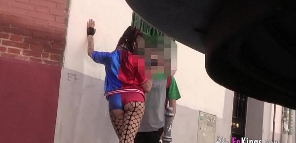  Harley Quinn cosplayer picks up and blows guys in the street